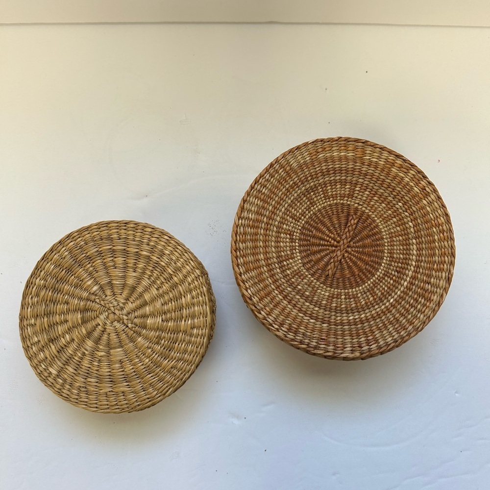 Handwoven Natural Basket Set of 2 / like new/ never used